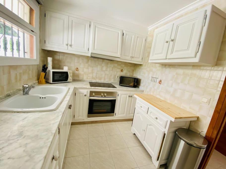 Villa With Private Pool And Close To The Beach Calpe Exteriör bild